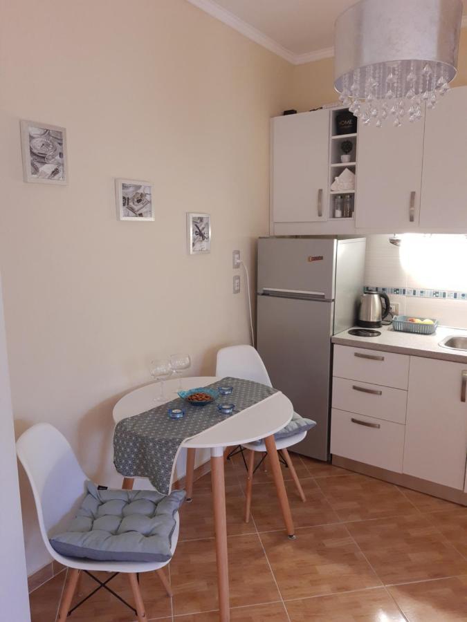 Elen Apartment - Adults Only Орикум Экстерьер фото