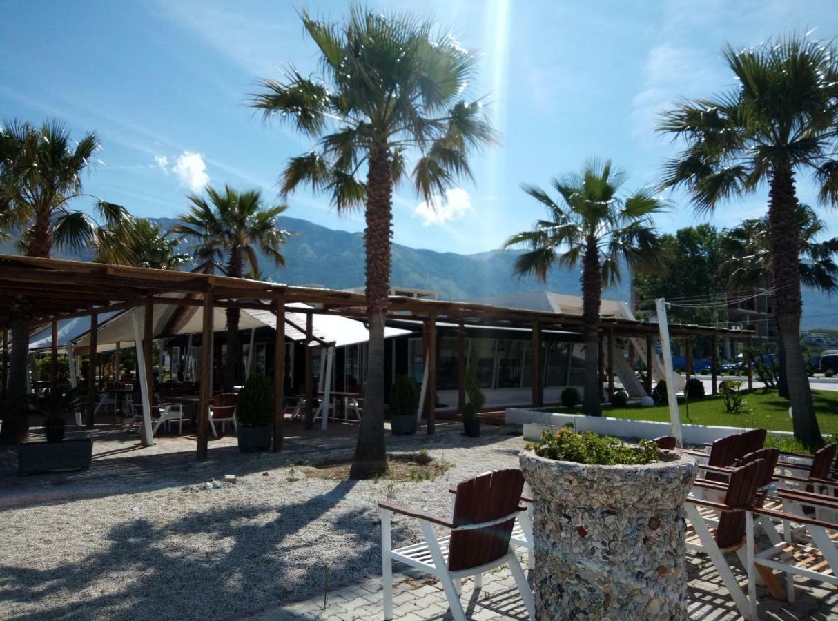 Elen Apartment - Adults Only Орикум Экстерьер фото