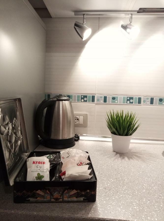 Elen Apartment - Adults Only Орикум Экстерьер фото